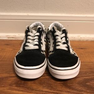 Black and white van shoes